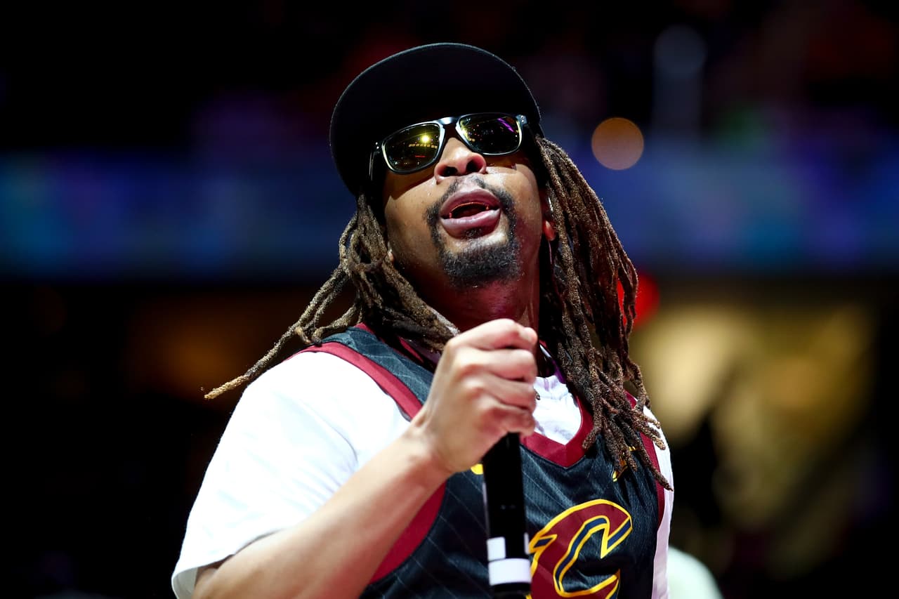 Lil' Jon y Ludacris prendieron la fiesta ante los 26562 espectadores en el Quicken Loans Arena de Cleveland, donde los fanáticos disfrutaron del espectáculo en la jornada del título de los Warriors.