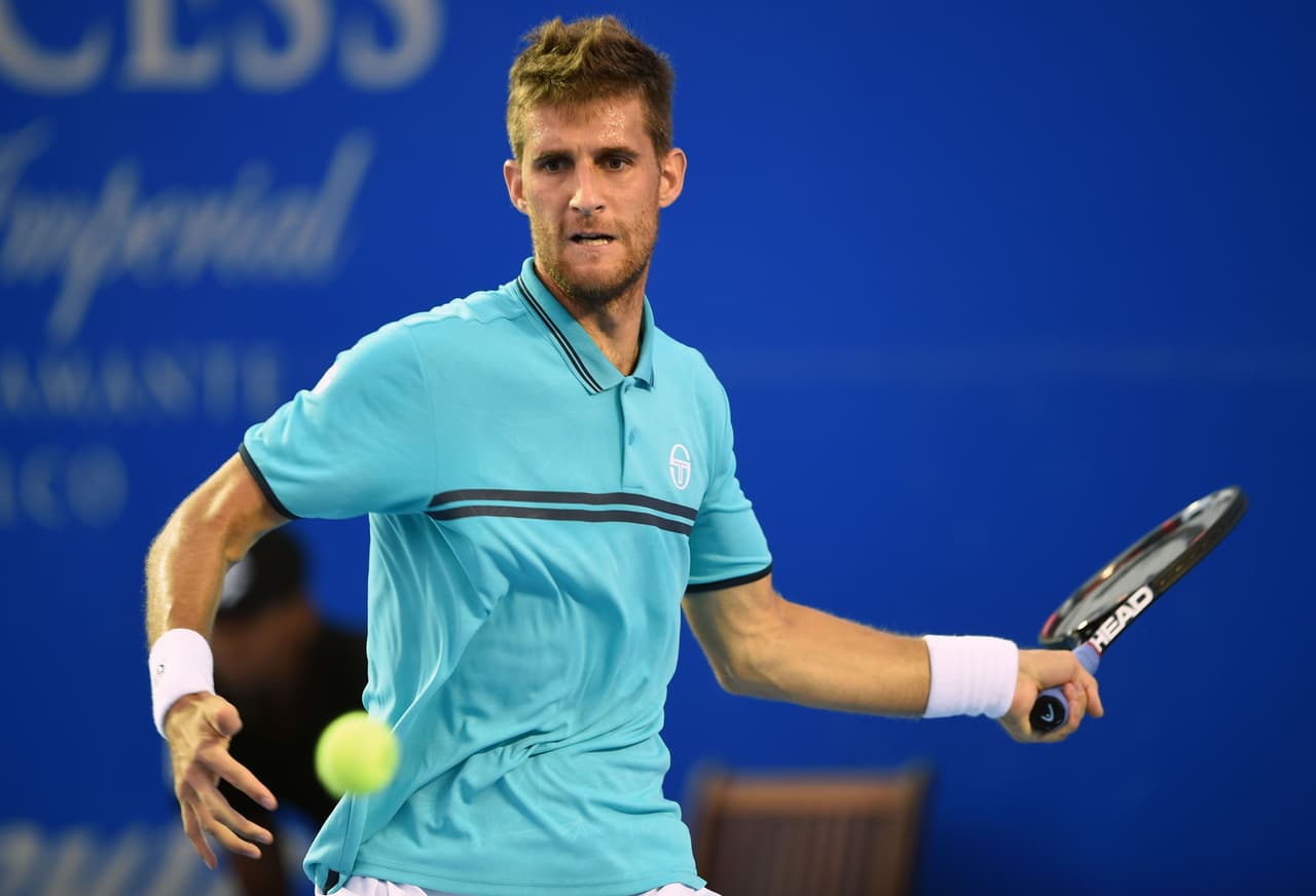 El eslovaco Martin Klizan por 6-3, 7-6(4) le complicó el partido a Djokovic que ganó por 6-3 y 7-6(4).