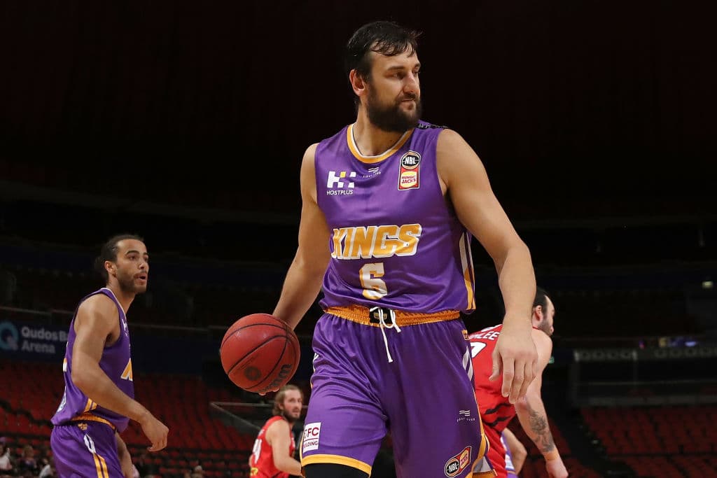 El basquetbolista australiano diputó 14 temporadas en la NBA, en las que logró levantar el título solamente en 2015.