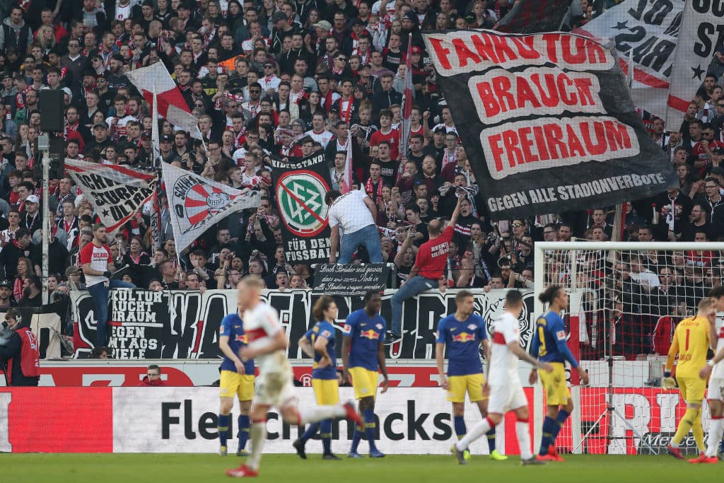 Los aficionados alemanes consideran que el RB Leipzig va en contra el futbol tradicional y es repudiado por su poder económico.