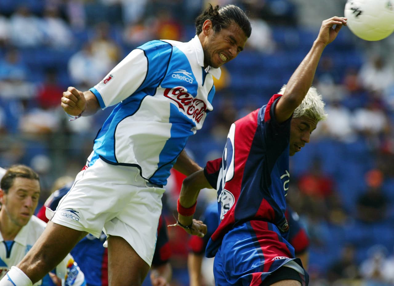 Luego tuvo una corta experiencia en el Puebla a partir del 2004 tras su salida del club de Coapa.