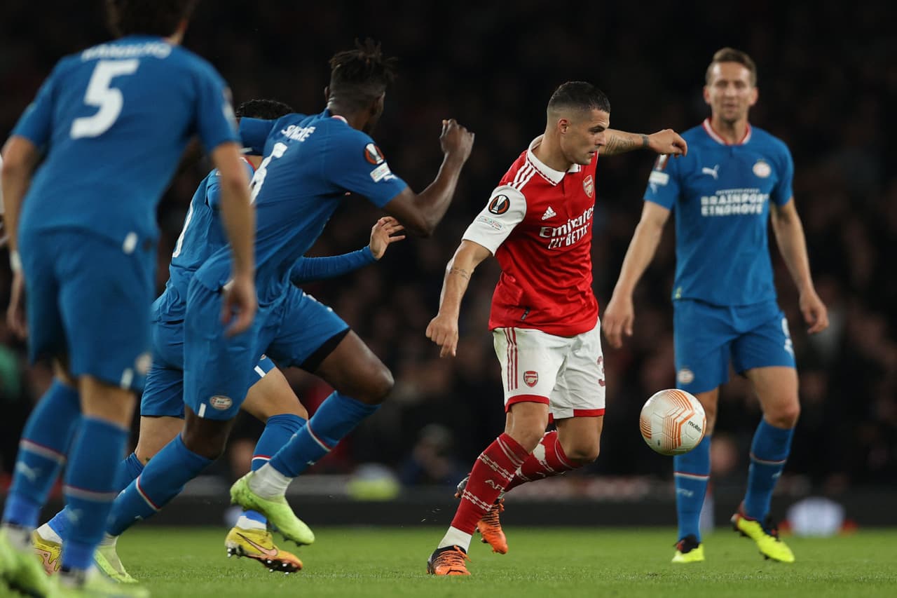 Arsenal se impone al PSV por la mínima y se consolida en el liderato del Grupo A en la UEFA Europa League.