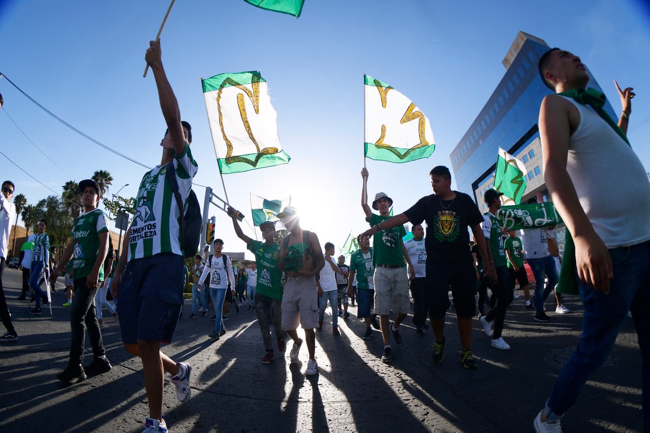 Las calles de León, Guanajuato, se llenaron de fanáticos antes del juego contra Xolos por los Cuartos de Final de la Liguilla en el Clausura 2019.