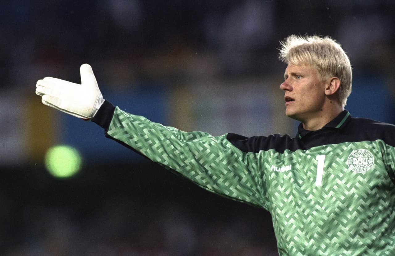 A papá Schmeichel le apodaban 'El Gran Danés', ya que medía casi dos metros de altura y pesaba más de 100 kilos. Poseía un físico intimidante.