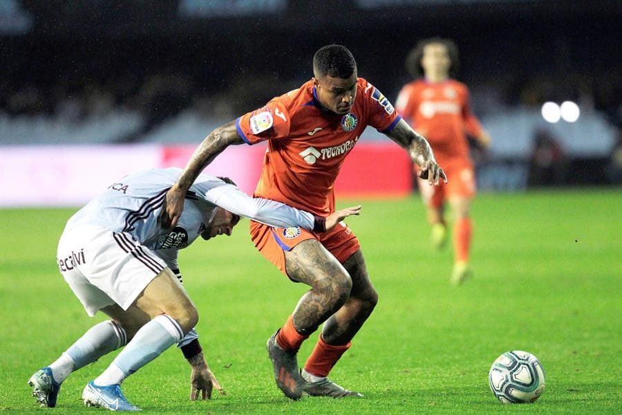El partido termina con un gol a cero a favor del Getafe. Celta de Vigo está cerca del descenso.
