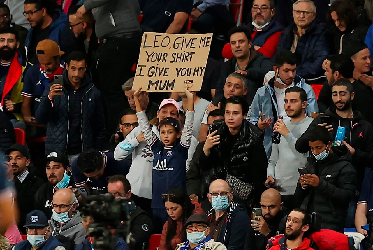 Barcelona se impone sobre el RB Leipzig 3-2 con doblete de Lionel Messi (67', 74') y gol de Kylian Mbappé (9'), mientras que para la escuadra alemana, fueron André Silva (28') y Nordi Mukiele (57') quienes sumaron anotaciones en el Parque de los Príncipes.