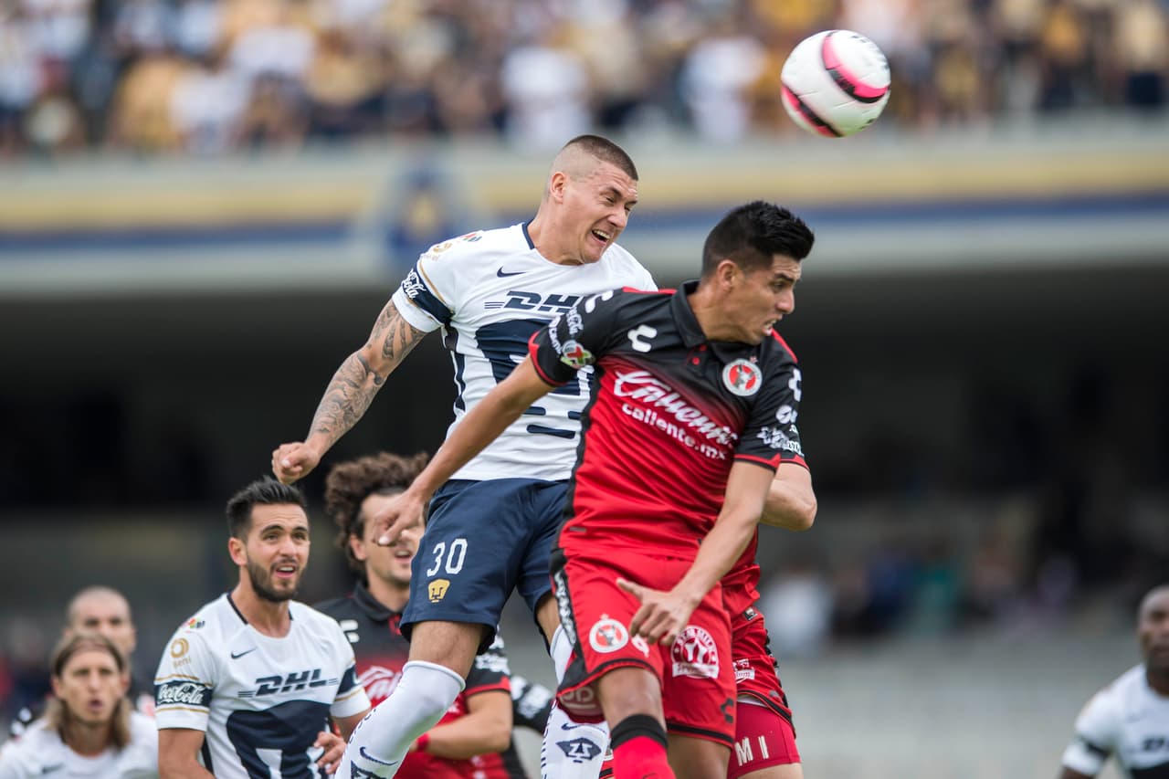 El juego aéreo también es una de las cualidades de Castillo y una que lo hace muy pretendido por los grandes del fútbol mexicano.