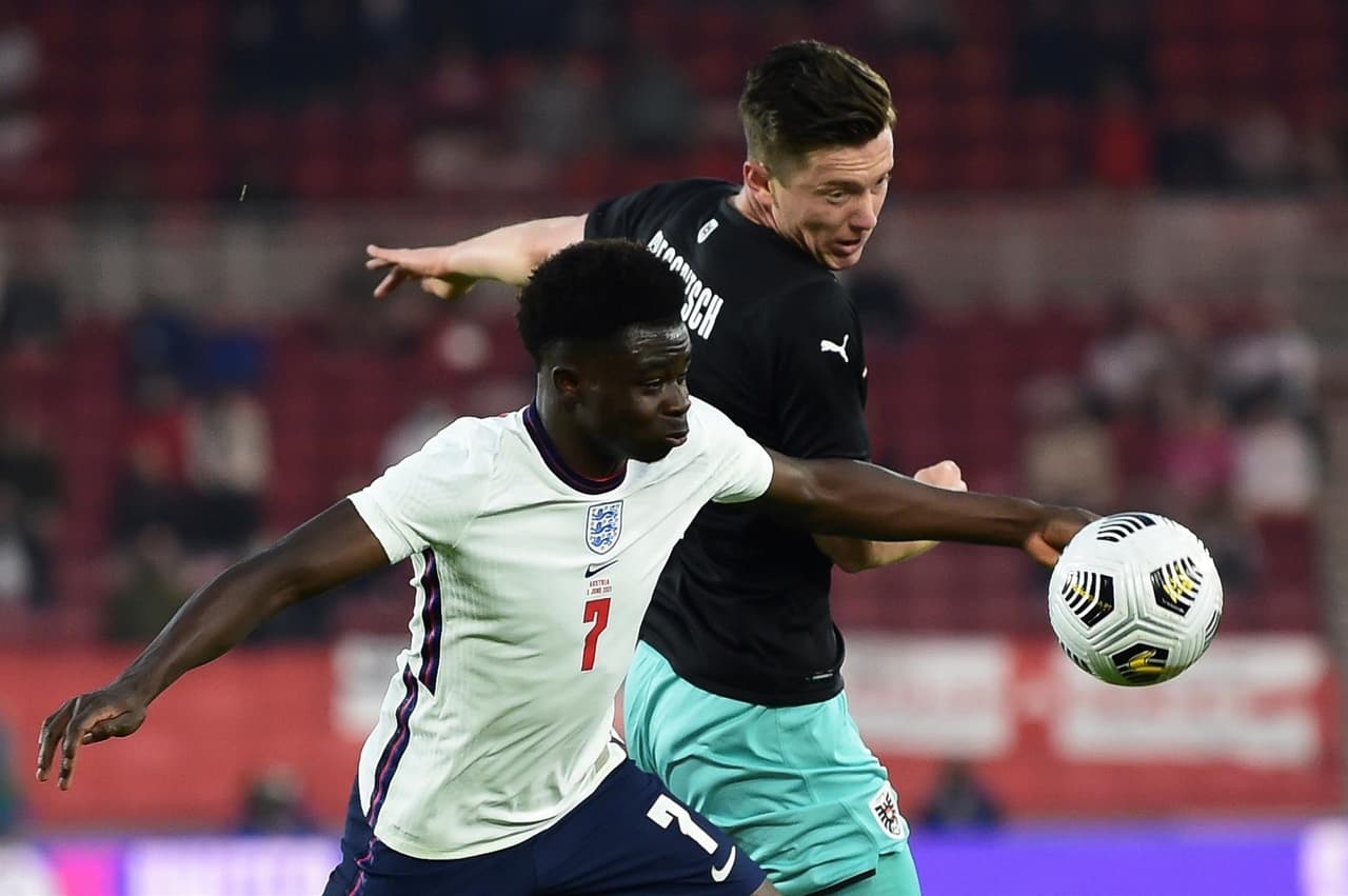 Inglaterra se impone por la mínima ante Austria durante partido internacional amistoso previo a la Euro 2020. Bukayo Saka, con izquierdazo, fue el autor del único tanto del partido en Middlesbrough y celebró su primer gol con el selectivo de los 'Tres Leones'.