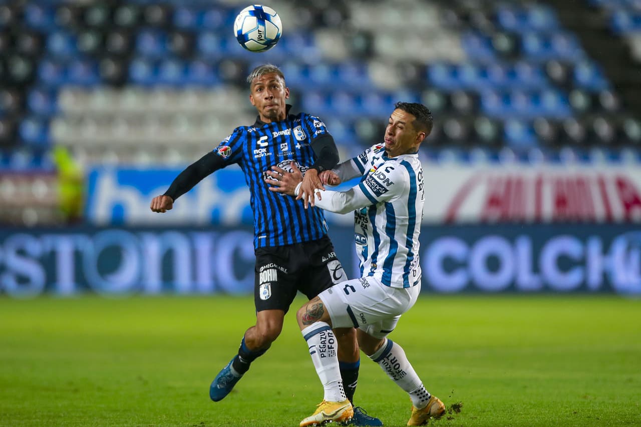 Los Tuzos se fueron con ventaja al descanso tras los tantos de Nicolás Ibáñez y Luis Chávez, pero Ángel Sepúlveda rescató el empate para los Gallos; José Angulo había adelantado a los visitantes.