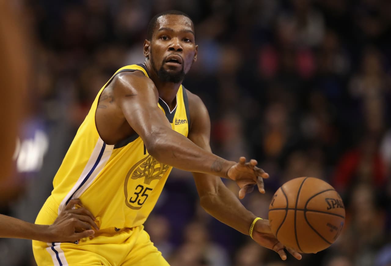 Kevin Durant elude el tema de la agencia libre antes del juego ante los Knicks