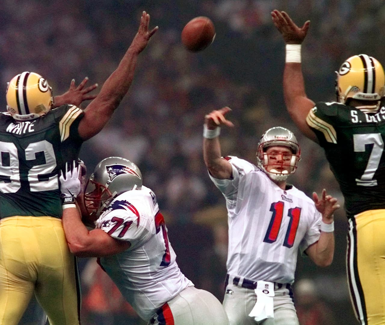 <b>Super Bowl XXXI (New England Patriots 21-35 Green Bay Packers)</b>. Drew Bledsoe llevó de nueva cuenta a los Pats al SB pero se topó con un Brett Favre y en defensa con Reggie White que fueron mejores.