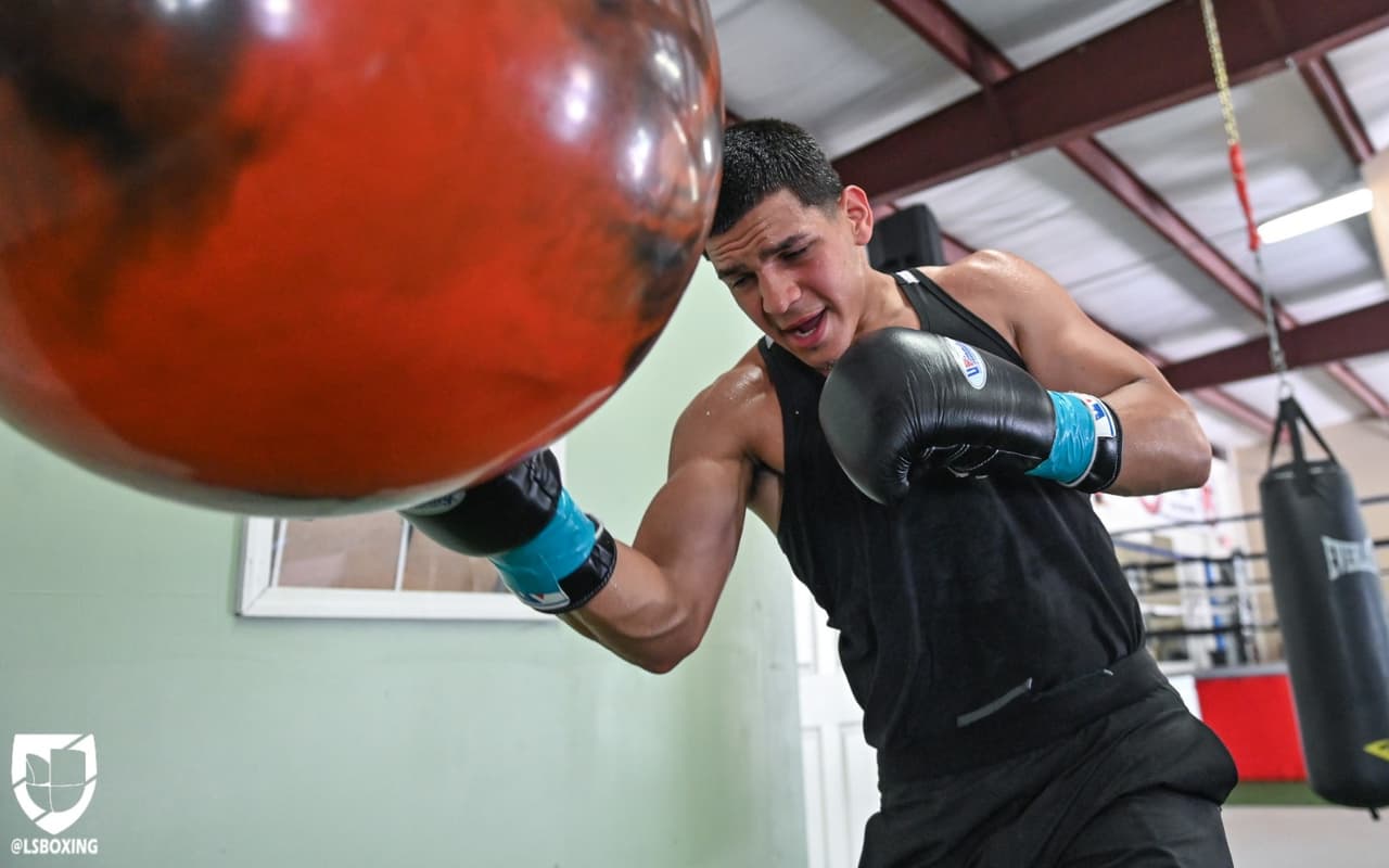 Edgar 'Pachanga' Berlanga será parte de la tremenda cartelera encabezada por Terence Crawford y Amir Khan, además de Teofimo López, Félix Verdejo, Shakur Stevenson, y Carlos Adames.