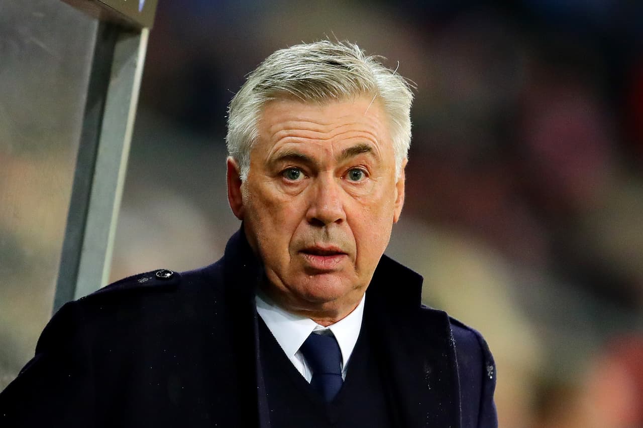 8. Carlo Ancelotti (Italia) - Múltiple campeón en Italia, Inglaterra, Francia, España y Alemania. Además, tiene tres Champions League (dos con el A.C. Milan y una con el Real Madrid) que lo ponen como el mejor entrenador italiano de los últimos tiempos.