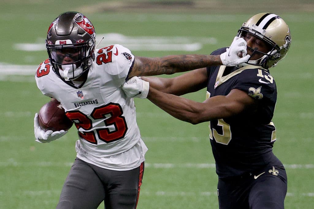 La defensa de los Buccaneers tiene una gran noche y los de Tampa logran vencer 30-20 a los New Orleans Saints.