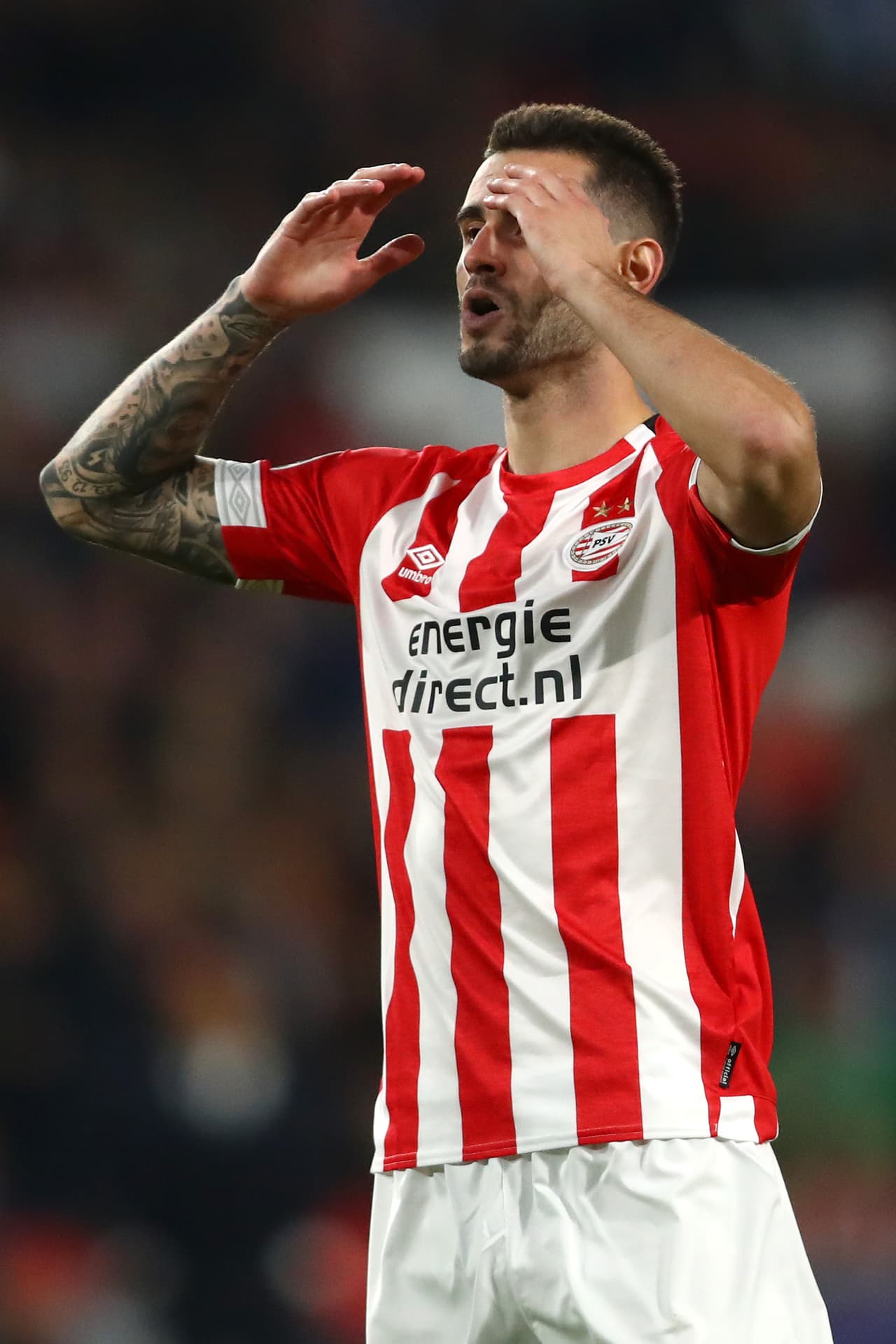 A pocos minutos de inicar la segunda mitad, Gastón Pereiro tuvo la oportunidad de poner en ventaja una vez más al PSV. Su remate de zurda se estrelló en el palo.