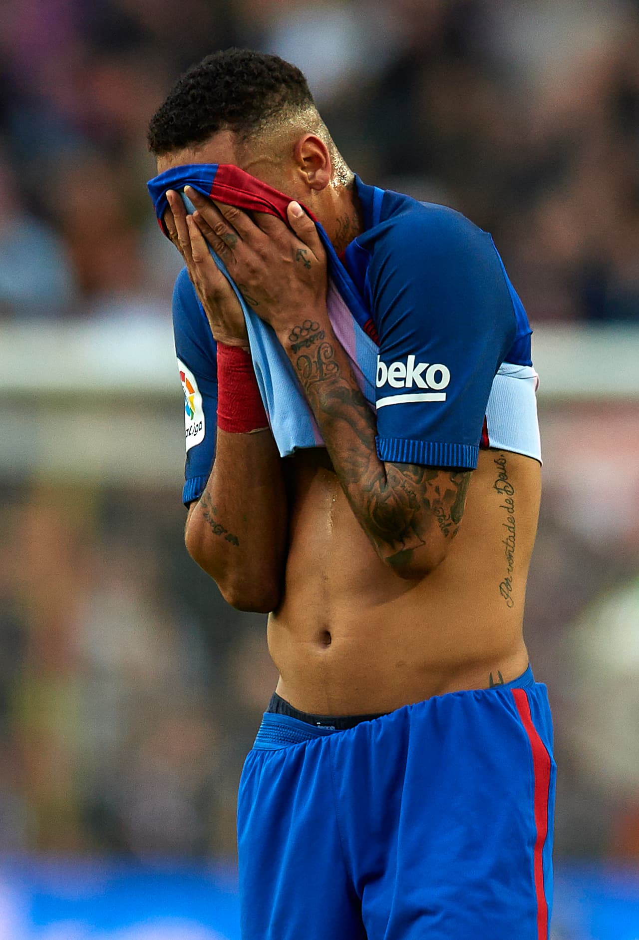 El dominio estéril se convirtió en asedio en los últimos diez minutos, en los que el gol rondó la portería del Málaga sin éxito.