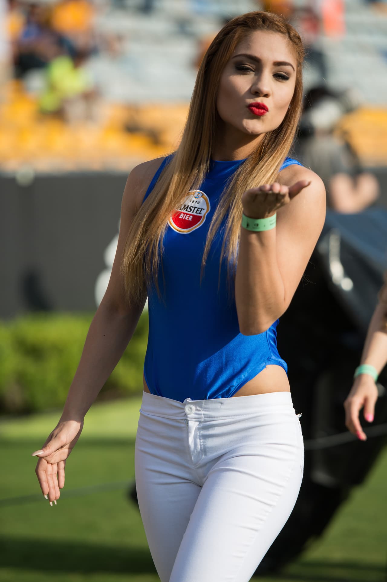 La belleza de las porristas en la fecha 16