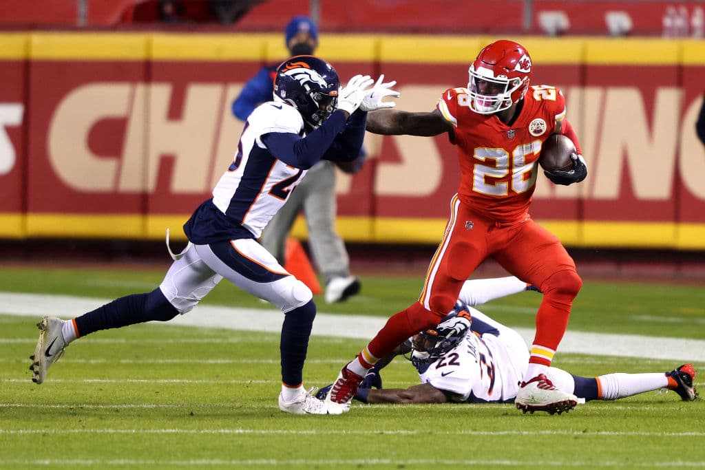 Denver tuvo la ventaja durante más de dos cuartos enteros, pero no es suficiente y terminan cayendo en casa 16-22 frente a los Chiefs.