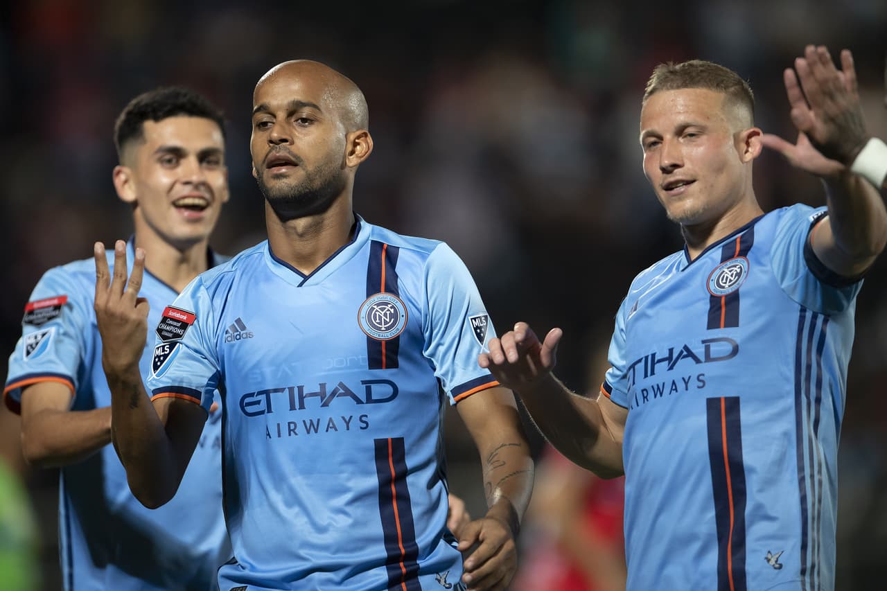 Alexander Callens logró el 1-4 al 61' y Alexandru Mitriță cerró la cuenta con el segundo penal para los visitantes, esto ocurrió al 92'.