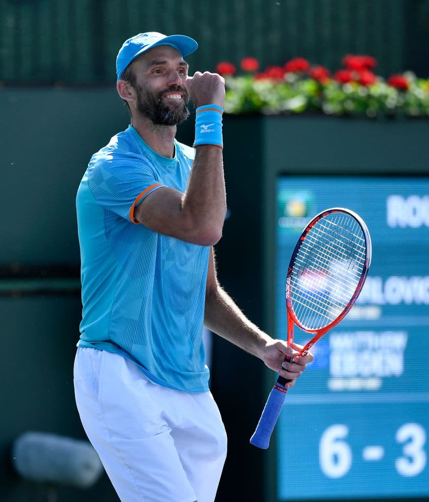 Esto sucedió cuando se adjudicó el Challenger de Calgary del año pasado y también el finalista con este margen de edad al llegar al juego por el título del ATP 250 de Pune, India en enero pasado, donde perdió ante Kevin Anderson.