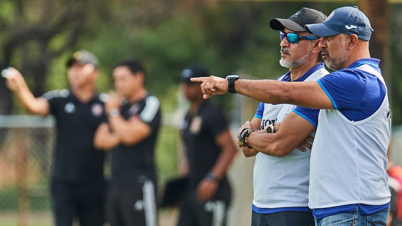 El posible 11 de Cruz Azul para recibir a Chivas en el Azteca