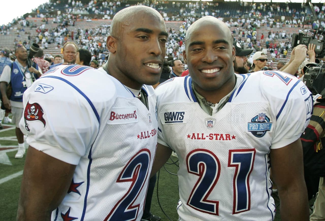 Ronde y Tiki Barber