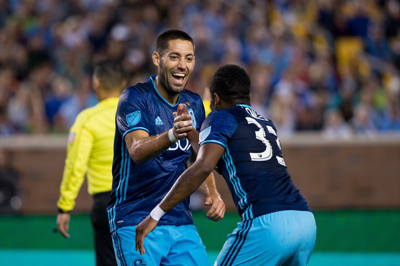 El 'Capitán América' Clint Dempsey está a sus anchas. Marcó y asistió para unos Sounders que semana a semana se vuelven más amenazantes en la Conferencia Oeste. (USA Today Images)