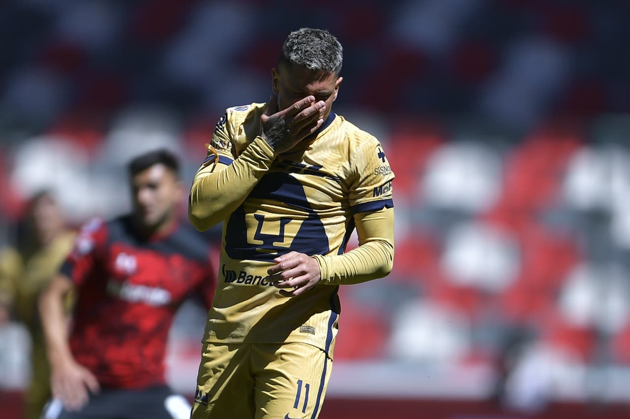 Iturbe vive incertidumbre por su futuro en Pumas y nadie le habla