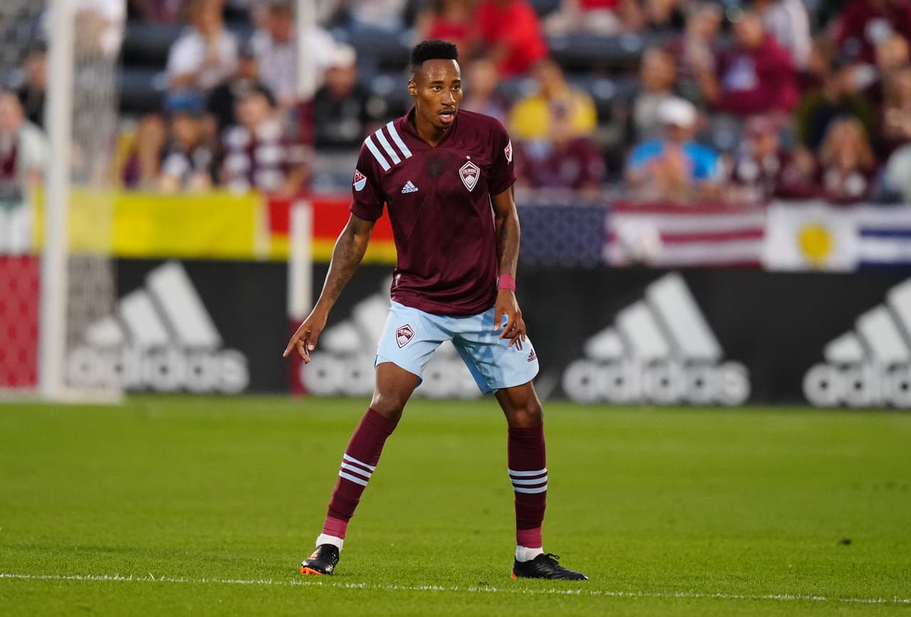 Mark-Anthony Kaye comienza a dejar señales de calidad en su nuevo equipo, Colorado Rapids.
<br>