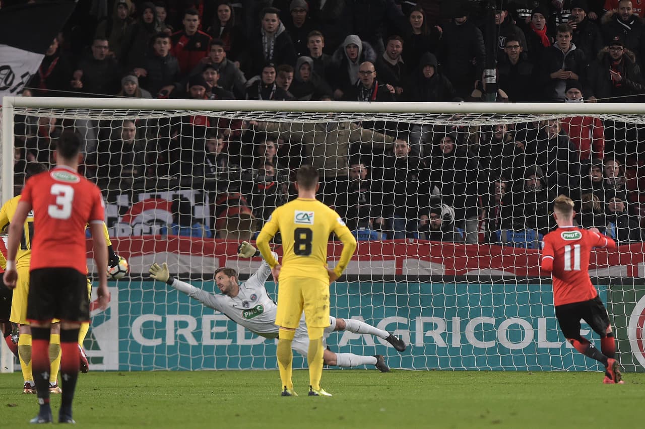 En la segunda mitad, el minuto 66, el Stade Rennes encontraría el descuento por intermedio de Benjamin Bourigeaud, desde el punto penal.