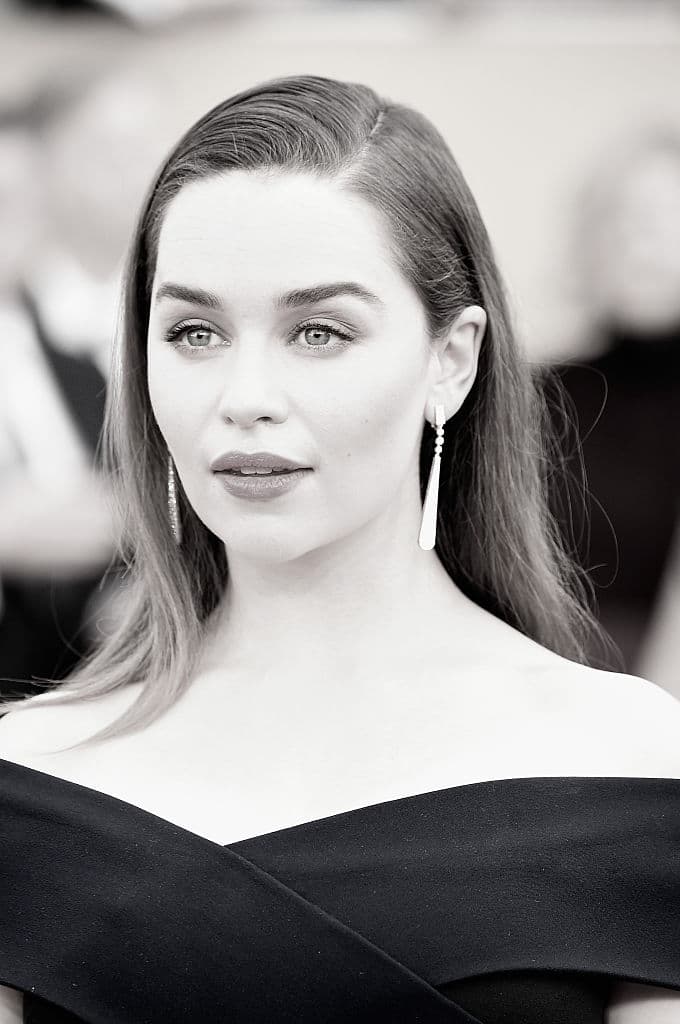 Clarke manifestó: "Tienes esta idea de envejecer, y luego tienes la idea de cómo te hace lucir el envejecimiento. A los 34, soy más sabia, más inteligente, he tenido más experiencias, he hecho todas estas cosas y estoy orgullosa de esto”