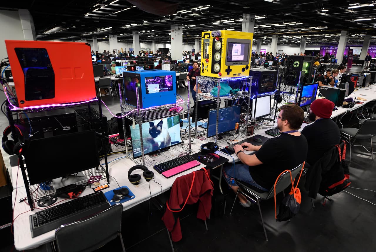 La Secretaría de Gobernación, por medio de la Dirección de Radio, Televisión y Cinematografía, busca reclasificar los videojuegos con base en los estándares mexicanos.