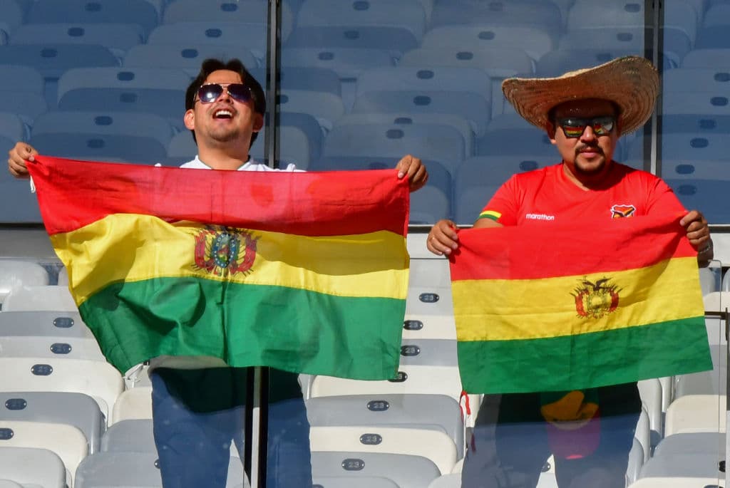Los fanáticos de Bolivia y Venezuela llegaron al Estadio Mineirao de Belo Horizonte con la ilusión de obtener el cupo a los Cuartos de Final de la Copa América.