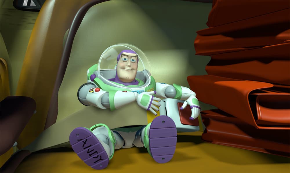 Buzz Lightyear es morado y verde por ser los colores favoritos de la esposa de Lasseter.