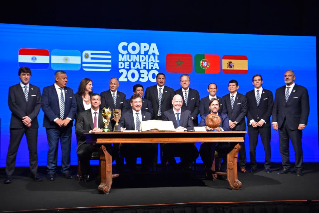 Alejandro Domínguez revela un Mundial 2030 con 64 selecciones