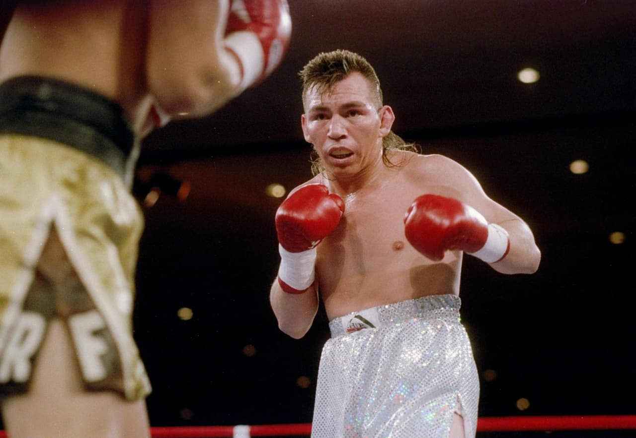 4. En 1990 Jorge 'Maromero' Páez, campeón pluma de la FIB, firmó un contrato exclusivo de cuatro peleas con la NBC en horario estelar. Ganó 10 millones de dólares.