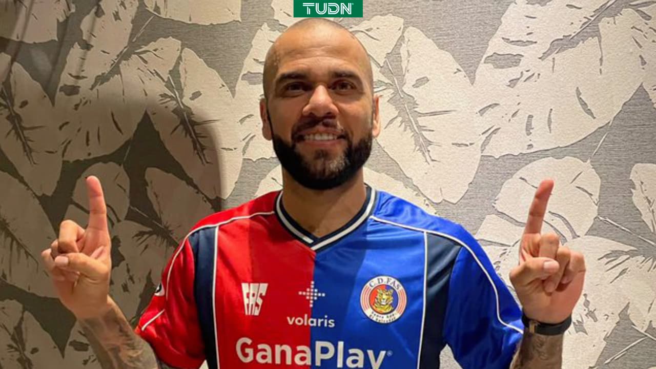 Davi Alves se pone la camiseta del FAS de El Salvador