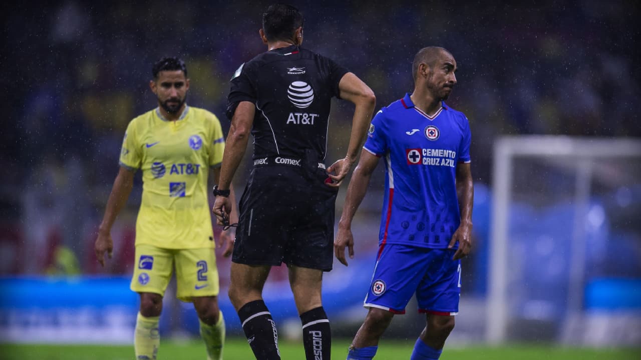 Cruz Azul pierde dos juegos a Rafael Baca por expulsión vs América