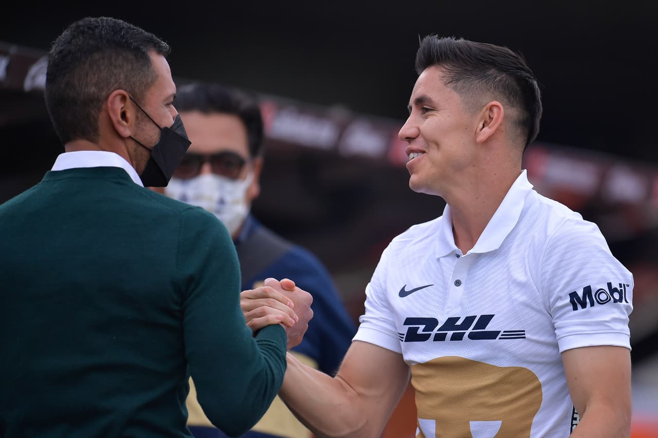 Acogidos por su gente, Pumas llegaba motivado a la Jornada 11 tras la épica remontada a mitad de semana en la Concachampions y buscando ganar de nuevo en liga ante Necaxa.