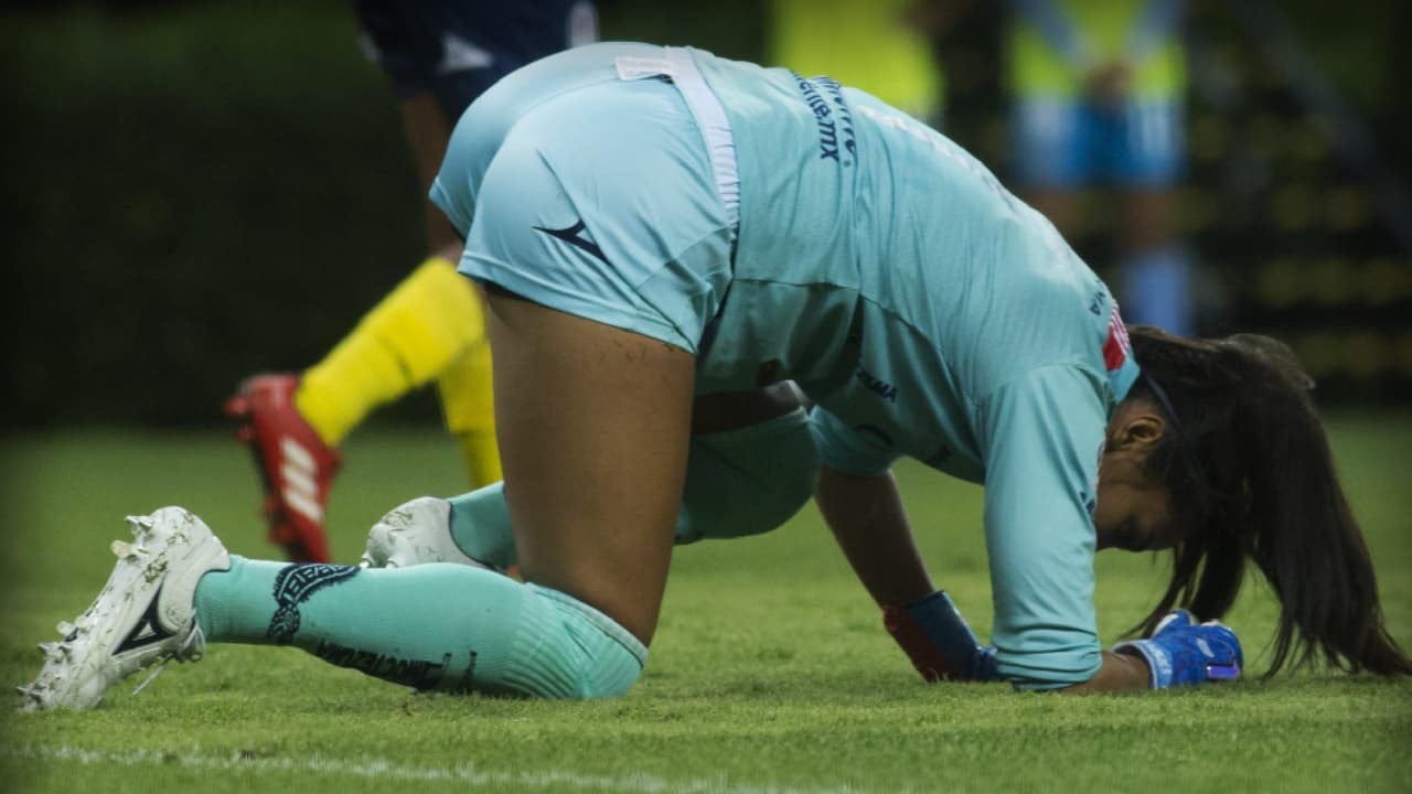 Portera del San Luis se rompe ligamento y Toluca le hace gol