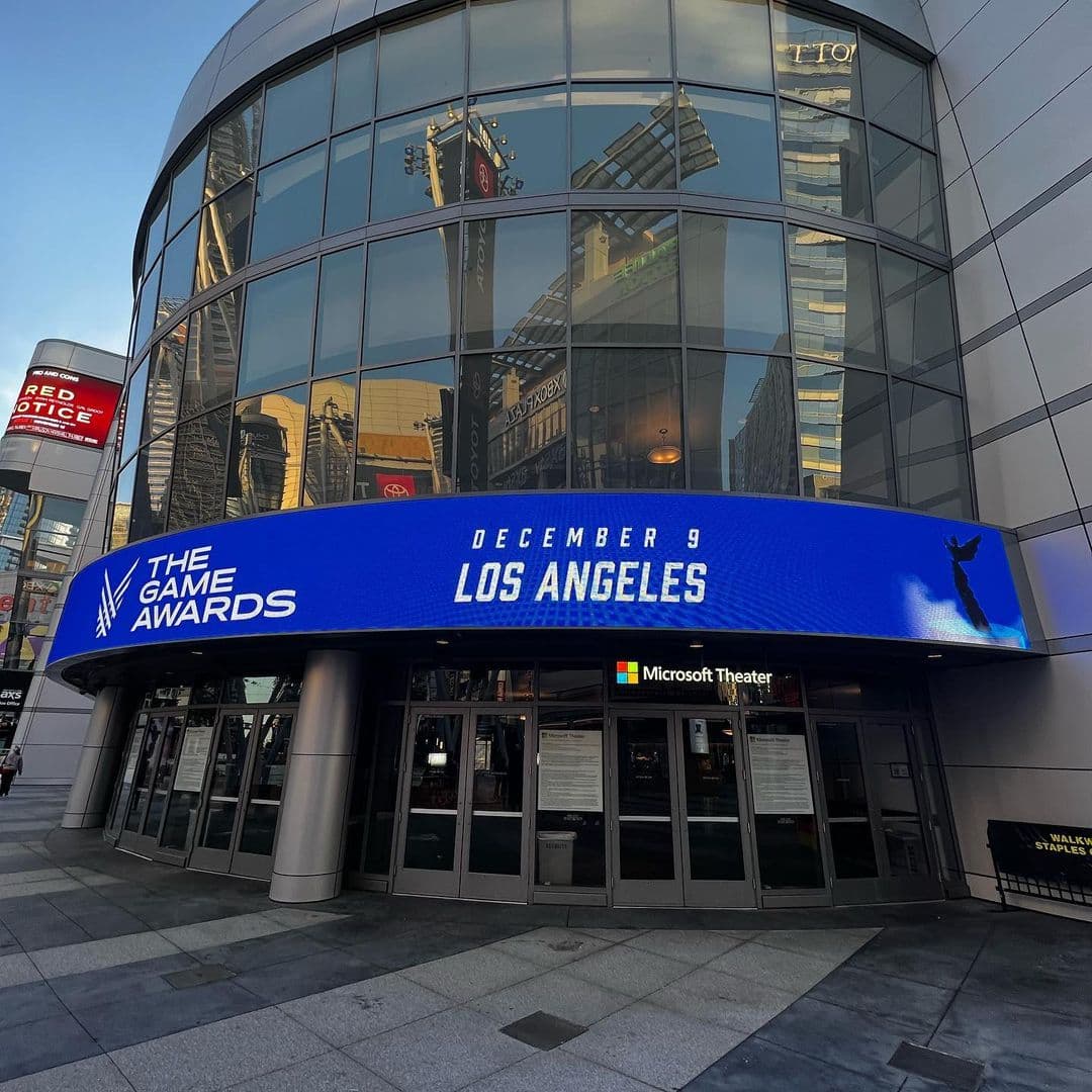 Su primera edición fue presentada el 5 de diciembre de 2014 en el AXIS Theatre de Las Vegas.