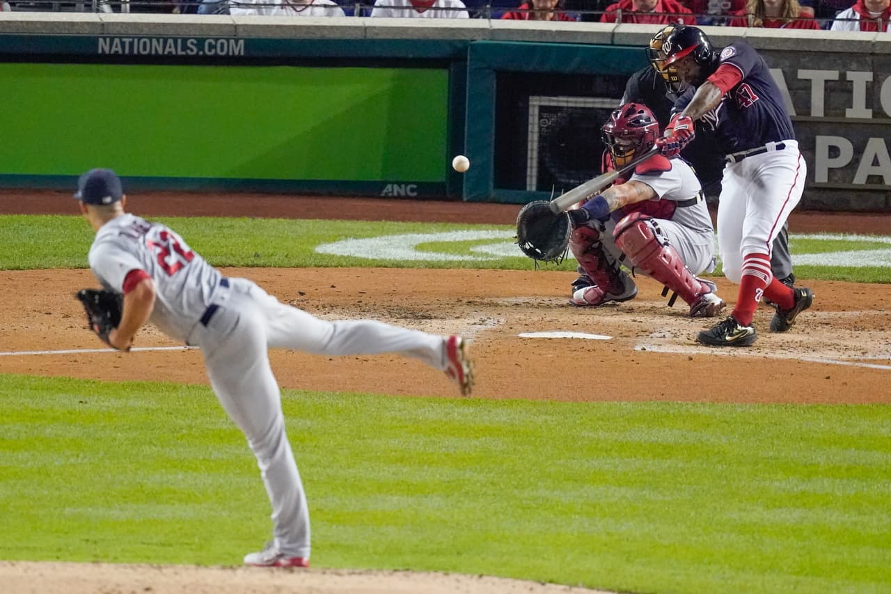 Los Nationals lucen dominantes y aplastan 8-1 a los Cardinals para enfilarse a la Serie Mundial.