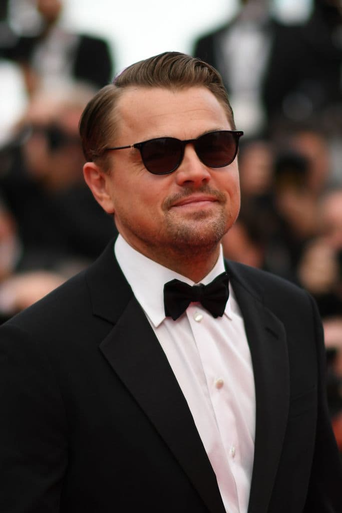 El título del libro y del filme se refiere a un dicho Osage que habla plantas altas que crecen demasiado y tapan la luz y el agua de las flores de primavera más pequeñas.
<br>