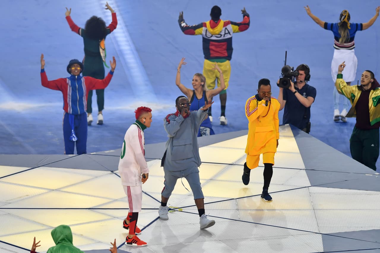 La agrupación musical se lució con sus éxitos en el Millennium Stadium previo al enfrentamiento entre el Real Madrid y la Juventus.