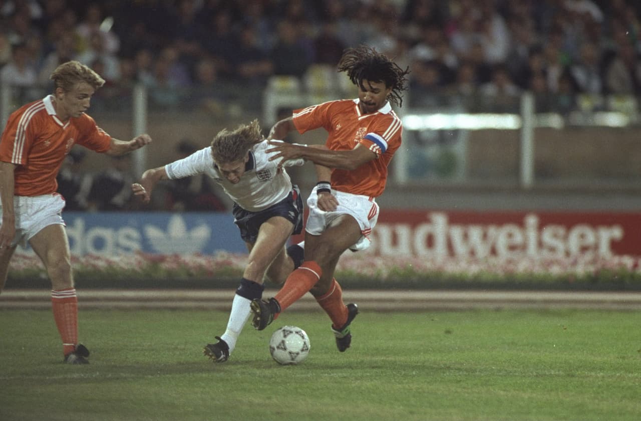 Aunque luego brillaron en Europa, Marco van Basten, Frank Rijkaard, Ruud Gullit y Rob de Wit no pudieron evitar perder contra los belgas el cupo de un país dos veces subcampeón mundial en ese momento.