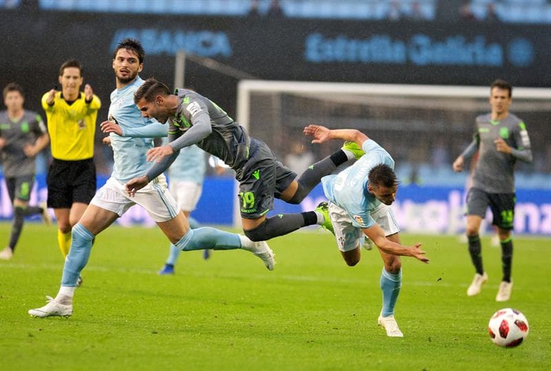 Así fue como al descanso se fueron ambos equipos igualados sin goles en el estadio de Balaídos.