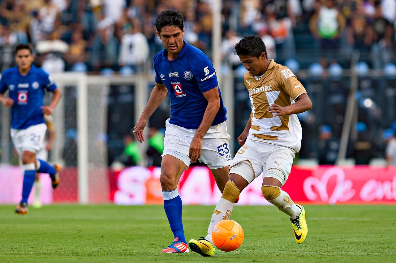 El mexicano Horacio Cervantes estuvo en Cruz Azul en 2014 tras la salida de Pereira, en un intento sin éxito por repetir la calidad de su antecesor.