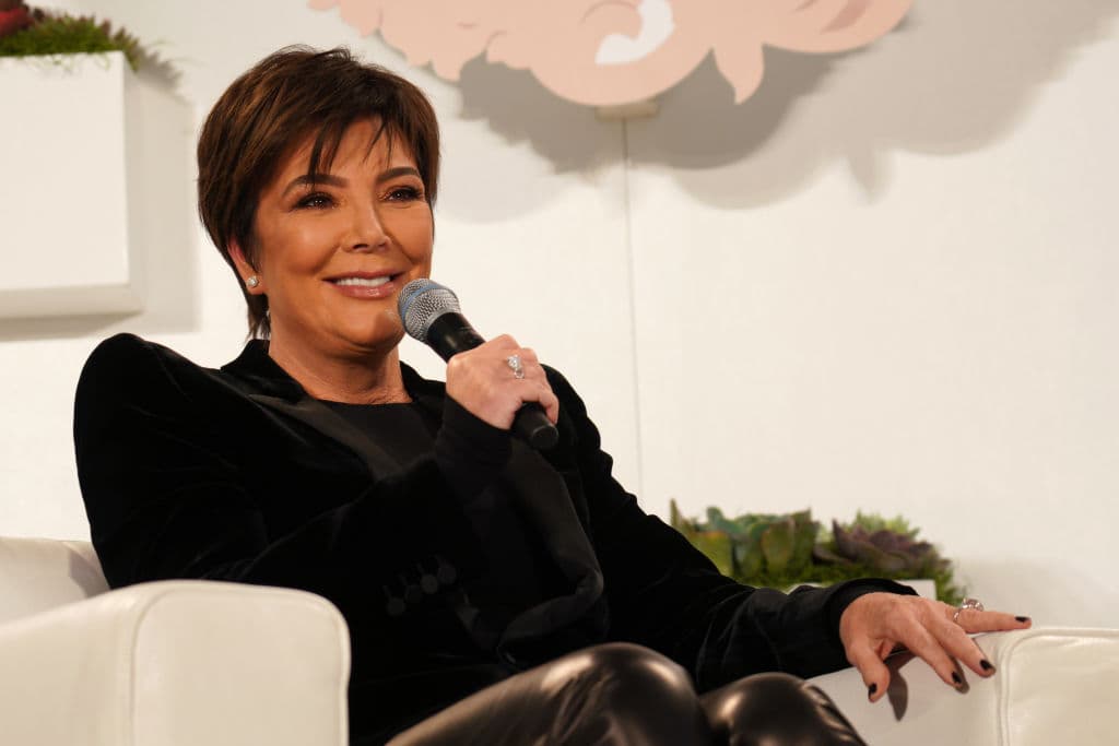 La mayoría de los negocios son supervisados por Kris Jenner.