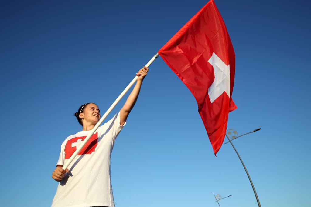 Fanáticos suizos y costarricenses llegaron a abarrotar el estadio Nizhny Novgorod para despedir a sus selecciones en la primera fase. Los ticos se van a casa, los helvéticos a la segunda ronda.