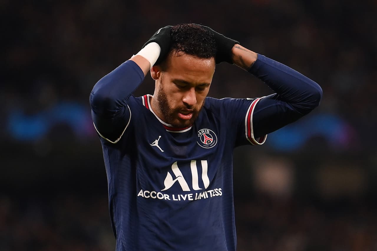 Neymar sufre robo bancario en Brasil; detienen al supuesto ladrón